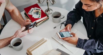 Skazani na siebie, czyli związek w dobie koronawirusa. Jak zadbać o dobre relacje?